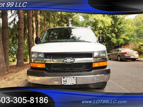 Used 2017 Chevrolet Express 3500 LT w/ LT Preferred Equipment Group image 6