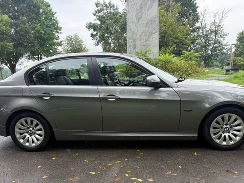 Used 2009 BMW 328i Sedan RWD image 6