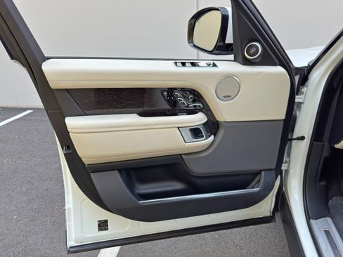Used 2020 Land Rover Range Rover Autobiography image 58