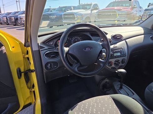 Used 2002 Ford Focus ZX3 Hatchback image 8