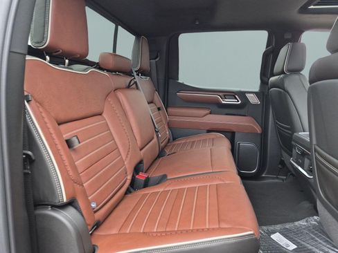 New 2026 GMC Sierra 1500 Denali Ultimate w/ LPO, Black Badging Package AWD/4WD image 27