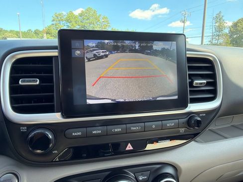 Certified 2025 Hyundai Venue SEL FWD image 16
