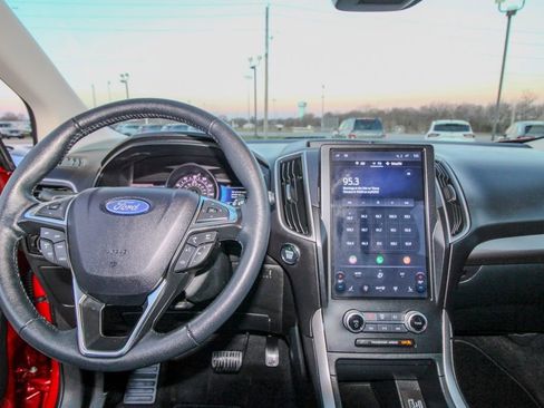 Used 2024 Ford Edge SEL image 27