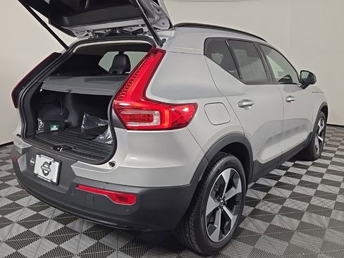 Certified 2024 Volvo XC40 B5 Plus w/ Protection Package Premier image 12