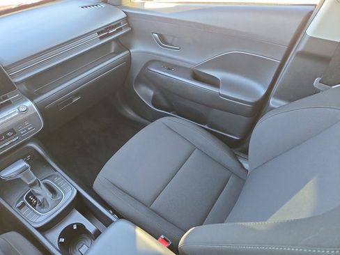 Used 2025 Hyundai Kona SEL image 18
