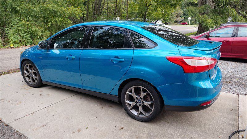 Used 2014 Ford Focus SE w/ Equipment Group 201A FWD image 4