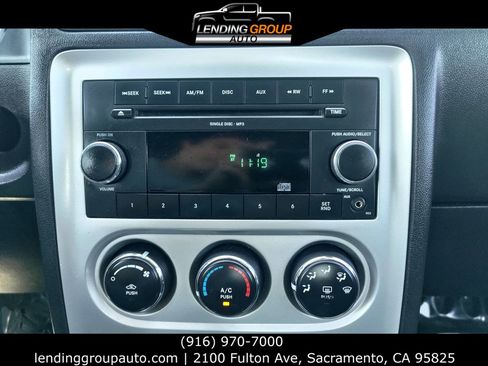 Used 2010 Dodge Challenger SE image 12