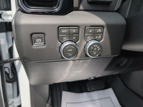 New 2026 GMC Sierra 3500 AT4 w/ AT4 Premium Plus Package AWD/4WD image 17