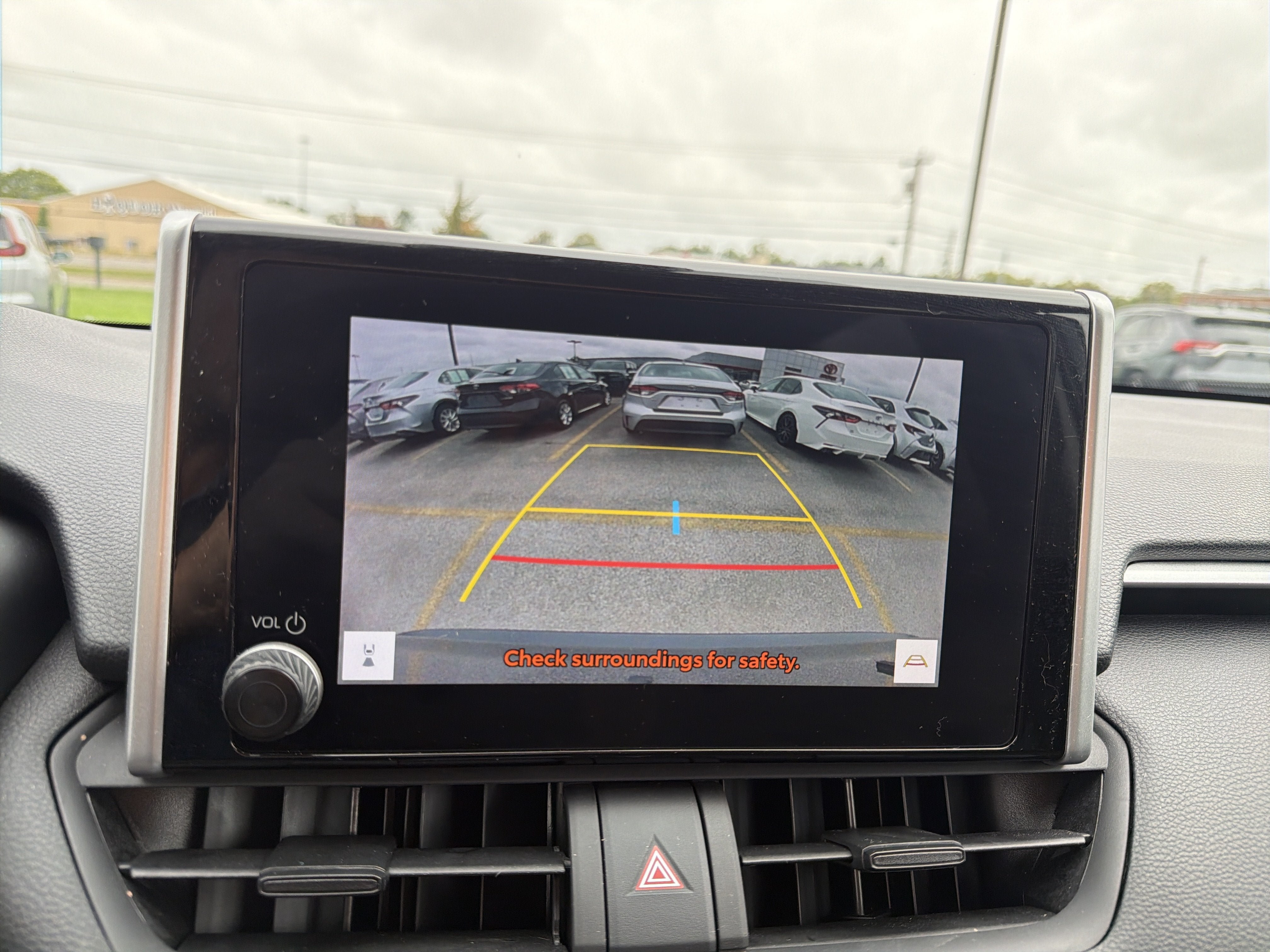 Used 2024 Toyota RAV4 XLE AWD/4WD image 21