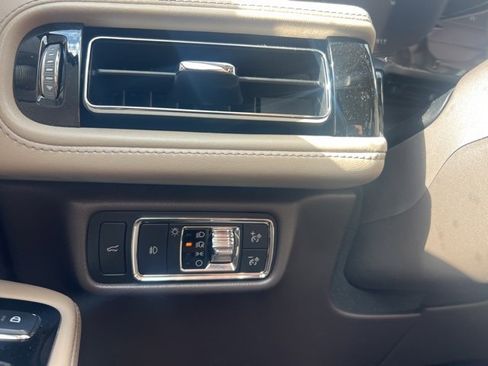 Used 2021 Lincoln Aviator Reserve w/ Equipment Group 202A image 25