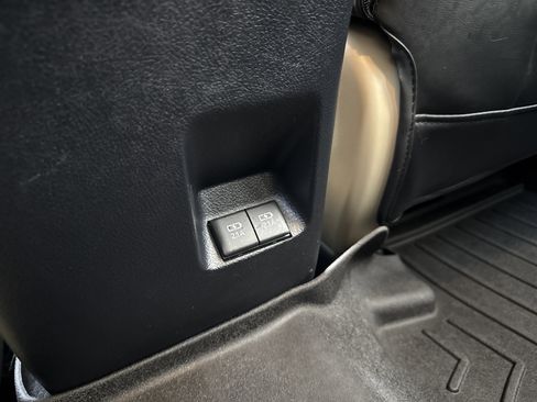 Used 2022 Toyota 4Runner Limited image 38