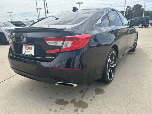 Used 2019 Honda Accord Sport image 4