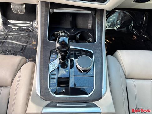 Used 2023 BMW X5 sDrive40i w/ M Sport Package RWD image 28