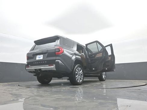 Used 2025 Toyota 4Runner Limited AWD/4WD image 44