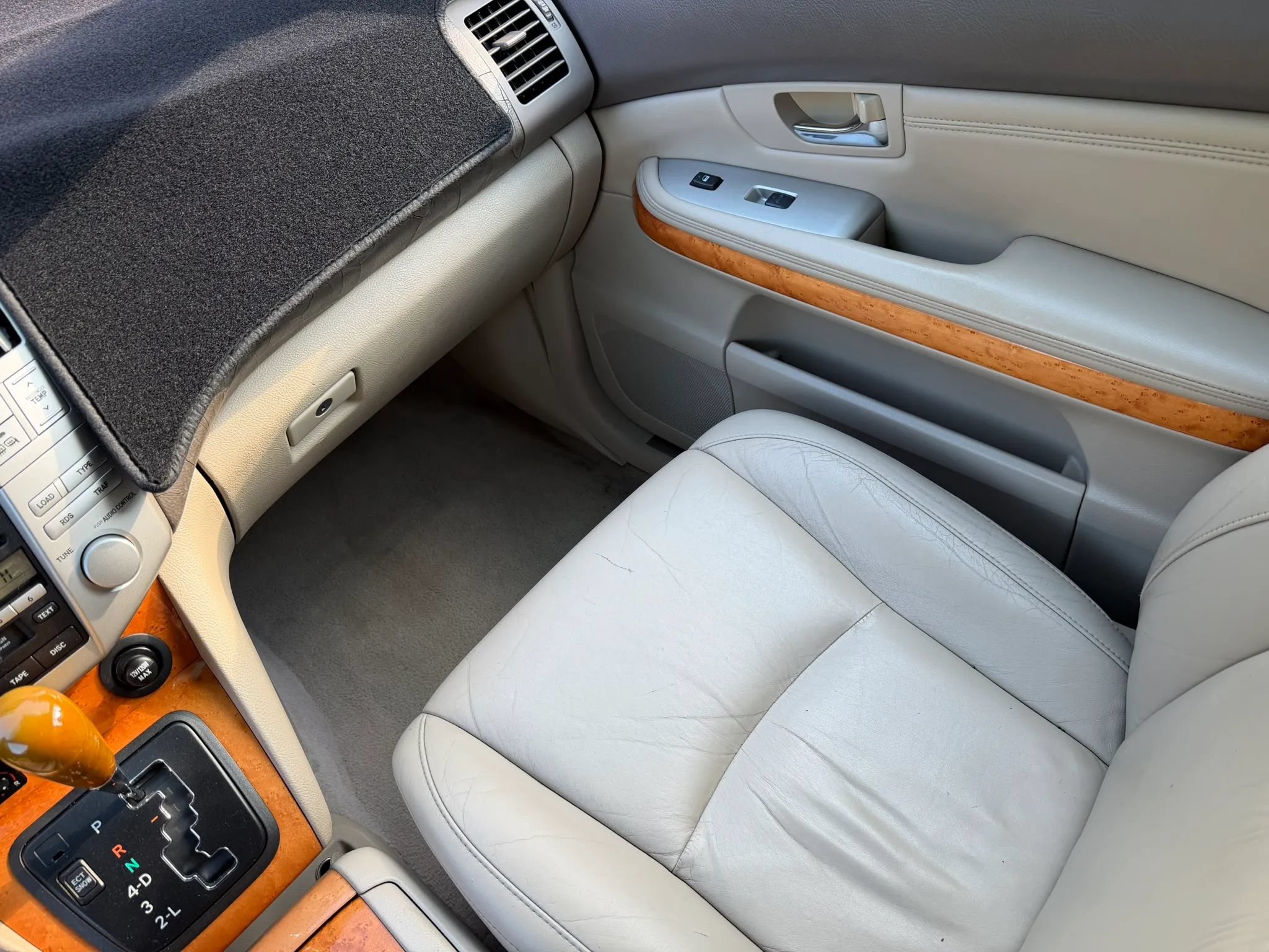 Used 2004 Lexus RX 330 AWD w/ Premium Pkg image 24