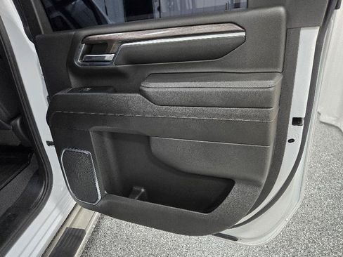 Used 2024 Chevrolet Silverado 3500 LTZ w/ LTZ Plus Package AWD/4WD image 17