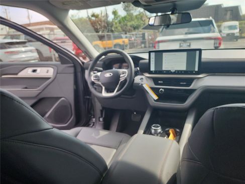 New 2026 Ford Explorer Active w/ Active Comfort Package image 21