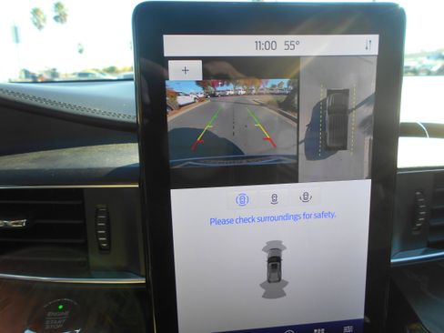 Used 2021 Ford Explorer Platinum w/ Equipment Group 601A image 13