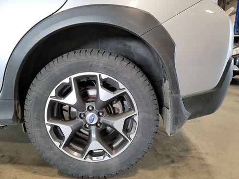 Used 2018 Subaru Crosstrek 2.0i Premium w/ Moonroof Package AWD/4WD image 14