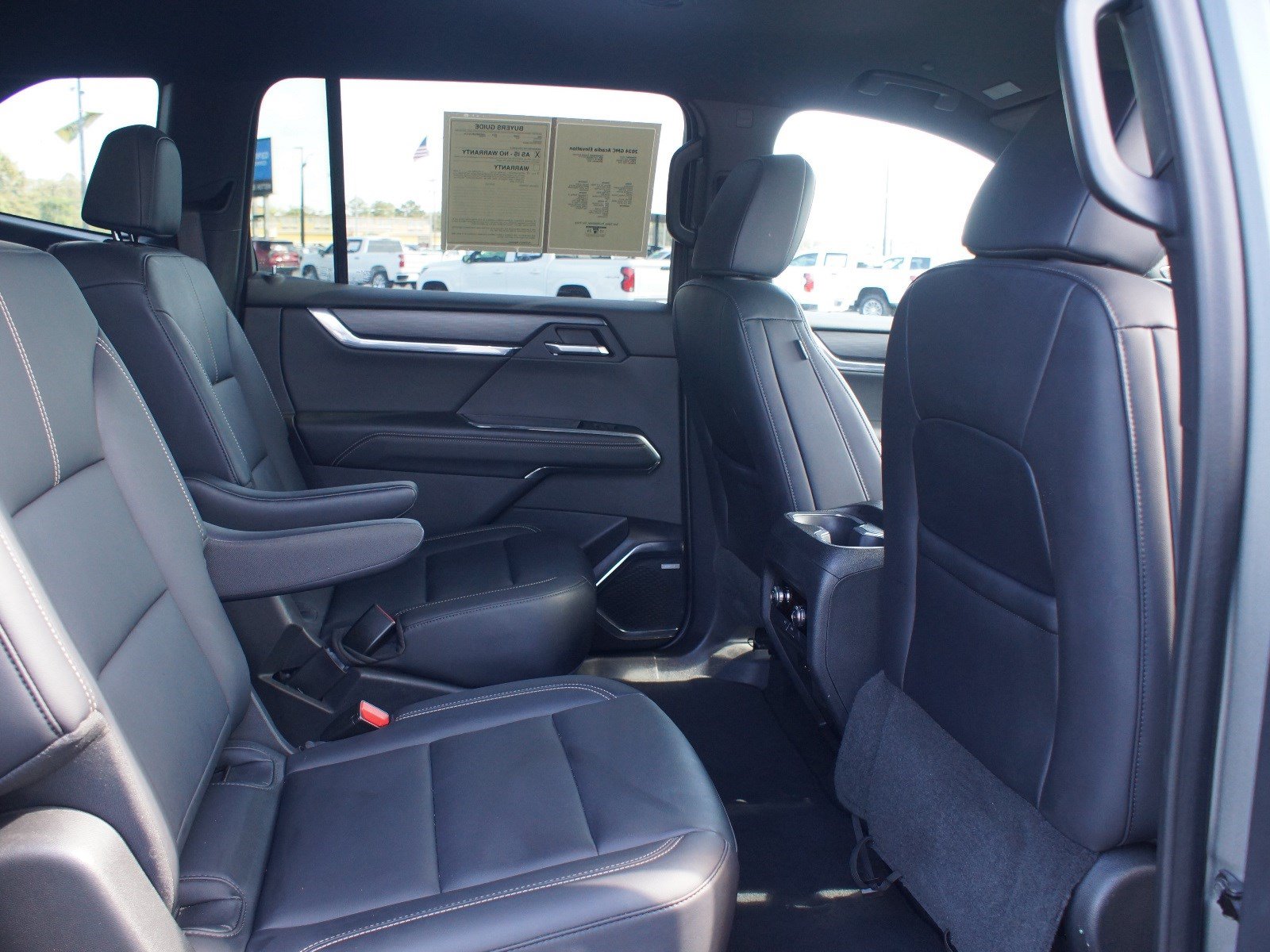 Used 2024 GMC Acadia Elevation AWD/4WD image 21