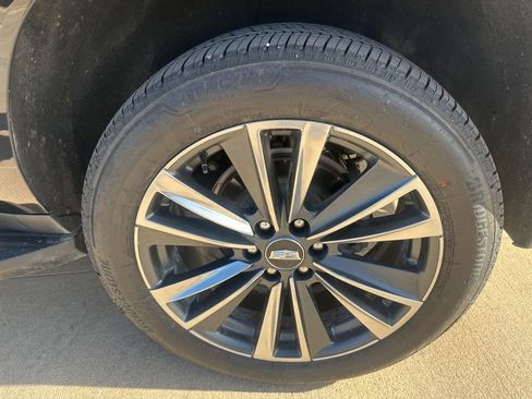 Used 2022 GMC Yukon XL Denali image 10