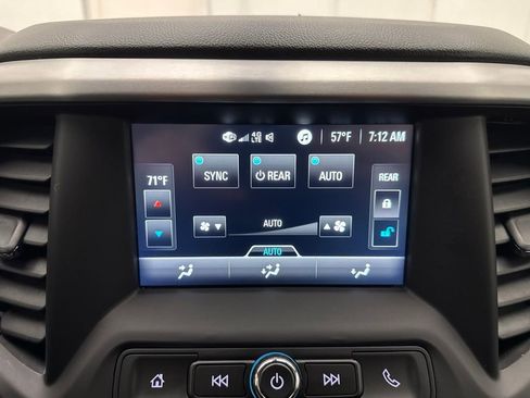 Used 2017 GMC Acadia SLE FWD image 26