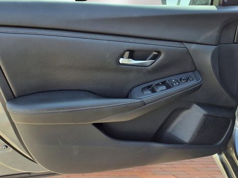 Used 2024 Nissan Sentra SV image 19