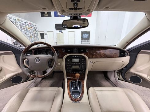 Used 2006 Jaguar XJ8 RWD image 28
