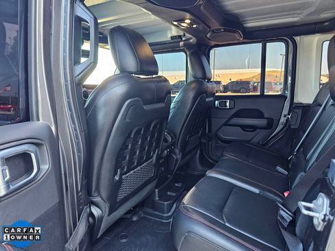 Used 2023 Jeep Wrangler Unlimited Rubicon AWD/4WD image 30