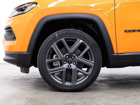 Used 2026 Jeep Compass Latitude image 7