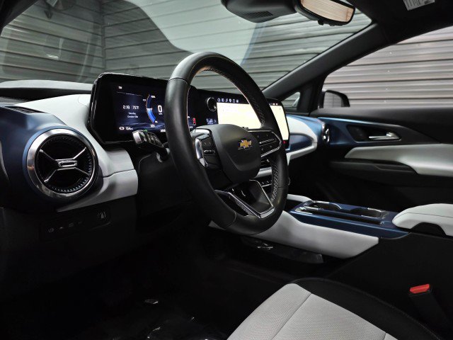 Used 2025 Chevrolet Equinox EV LT w/ Convenience Package II FWD image 11