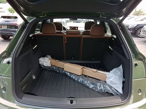 Certified 2023 Audi Q5 Premium Plus w/ Premium Plus Package AWD/4WD image 30