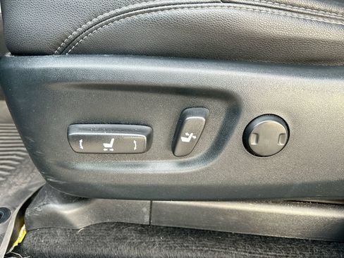 Used 2023 Toyota 4Runner SR5 Premium w/ Moonroof Package RWD image 12