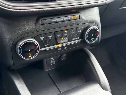 Certified 2025 Ford Escape Active image 23