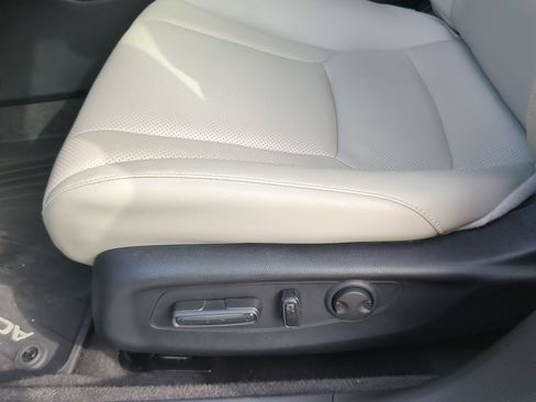 Used 2024 Honda Accord Touring image 15