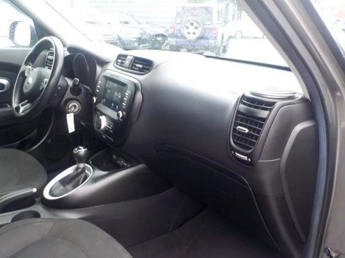 Used 2018 Kia Soul w/ Convenience Package image 27