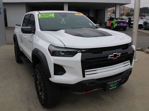 Certified 2024 Chevrolet Colorado ZR2 w/ Safety Package image 10