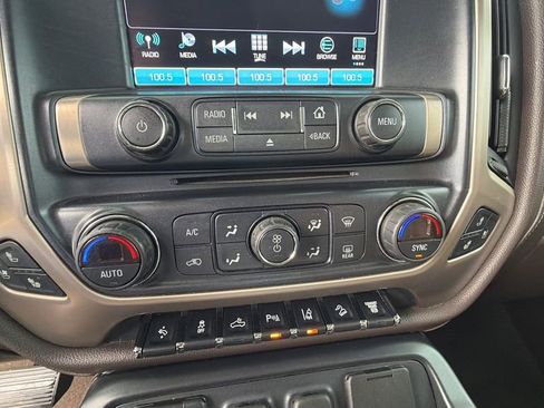 Used 2017 GMC Sierra 2500 Denali w/ Duramax Plus Package AWD/4WD image 16