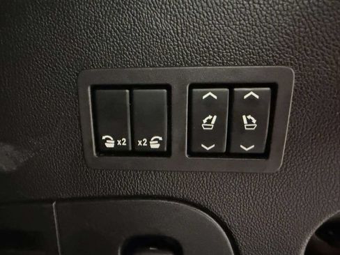 Used 2019 GMC Yukon SLT AWD/4WD image 23
