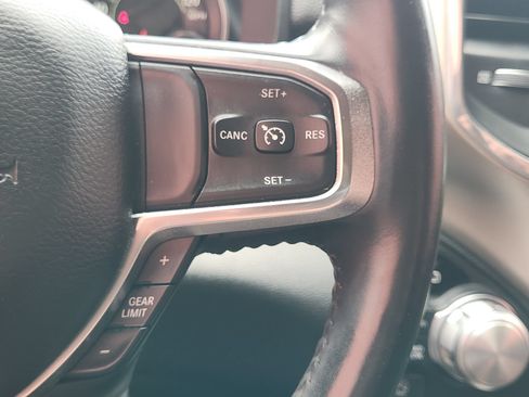 Used 2019 RAM 1500 Laramie AWD/4WD image 31