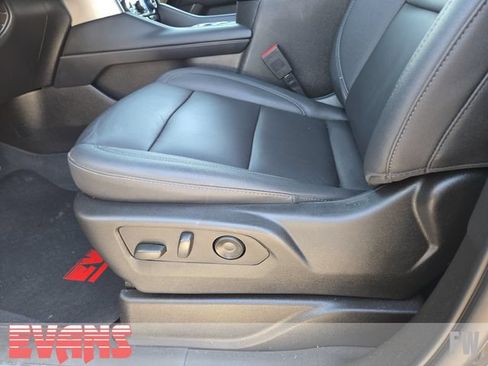 Used 2023 Chevrolet Tahoe Z71 w/ Luxury Package AWD/4WD image 23