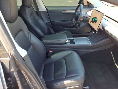Used 2022 Tesla Model 3 image 15