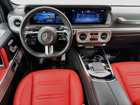 Used 2025 Mercedes-Benz G 550 image 16