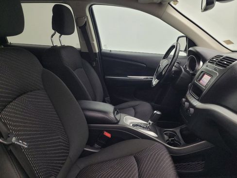 Used 2020 Dodge Journey SE w/ SE Popular Equipment Group FWD image 21