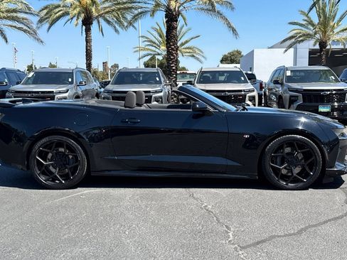 Used 2017 Chevrolet Camaro SS RWD image 2