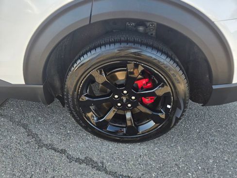 Used 2023 Ford Explorer ST w/ Equipment Group 401A image 9