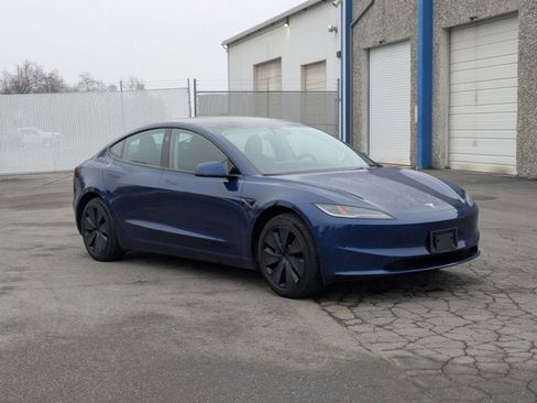 Used 2025 Tesla Model 3 Long Range image 3