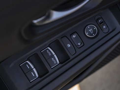 Used 2025 MAZDA MX-5 Miata RF Grand Touring image 38