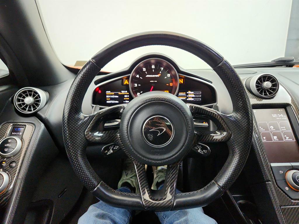 Used 2015 McLaren 650S Spider RWD image 16