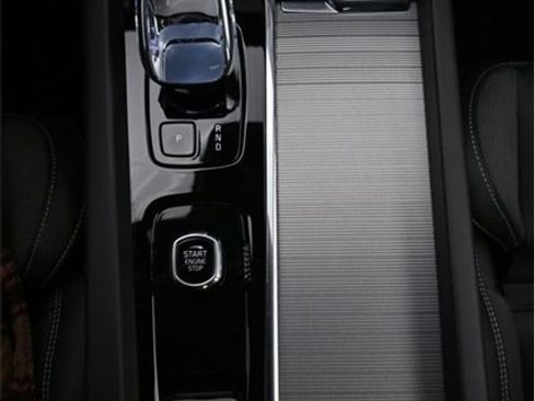 Used 2024 Volvo S60 B5 Plus image 10